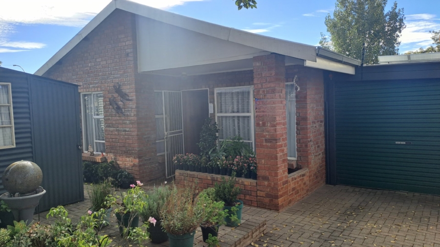 2 Bedroom Property for Sale in Fleurdal Free State